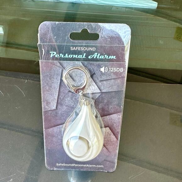 Safe Sound Personal Emergency alarm Keychain 125DB  Loud Siren New - Picture 4 of 5